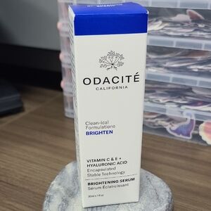 Odacite Brightening Serum with Vitamin C & E and Hyaluronic Acid